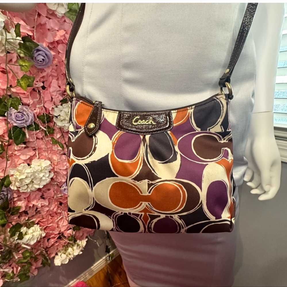 Coach Ashley Signature Monogram Crossbody/Shoulder purse. Silk Material. EUC